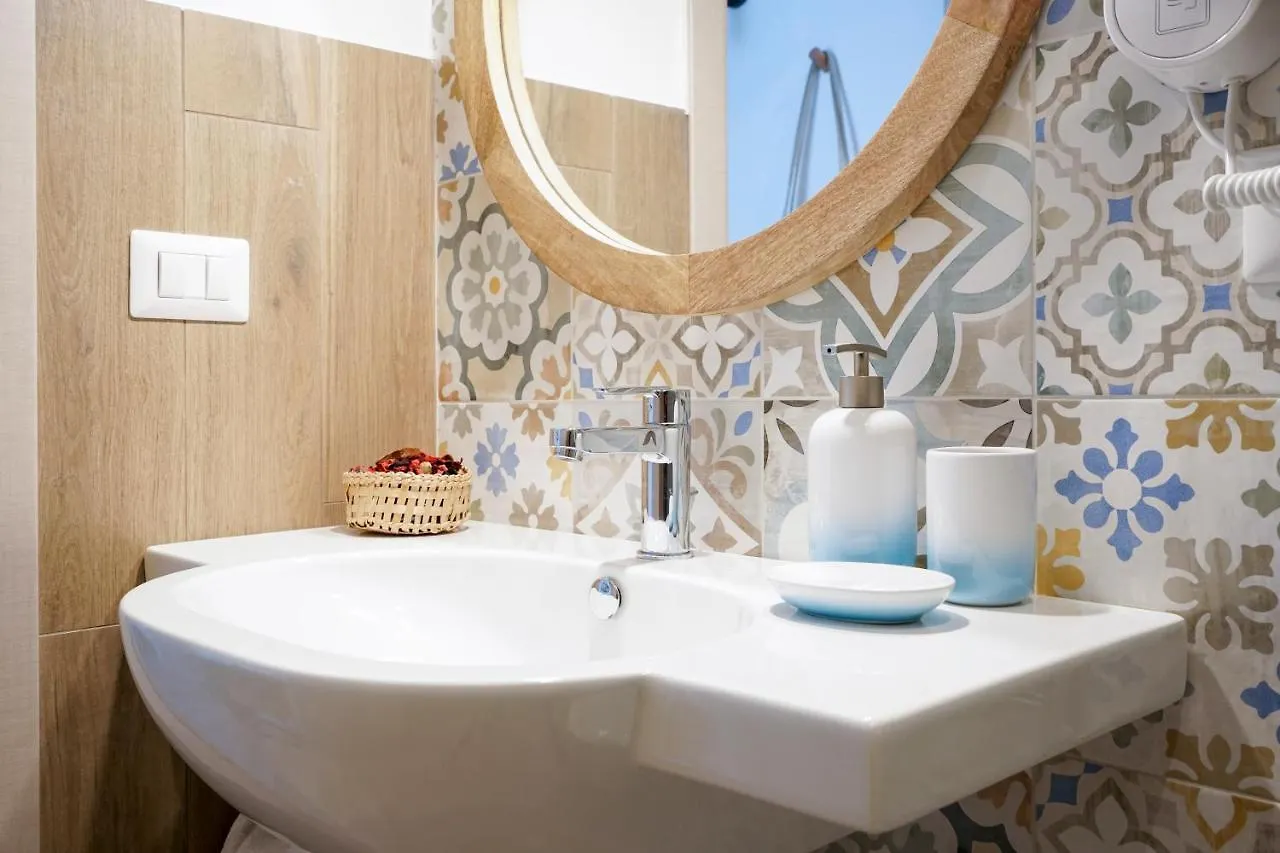 Mediterranea Apartment- Central Station - Free Wifi&Netflix Bari Apartman