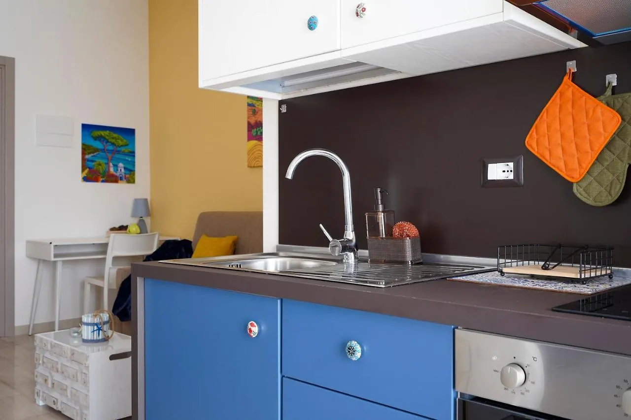 Mediterranea Apartment- Central Station - Free Wifi&Netflix Bari Olaszország