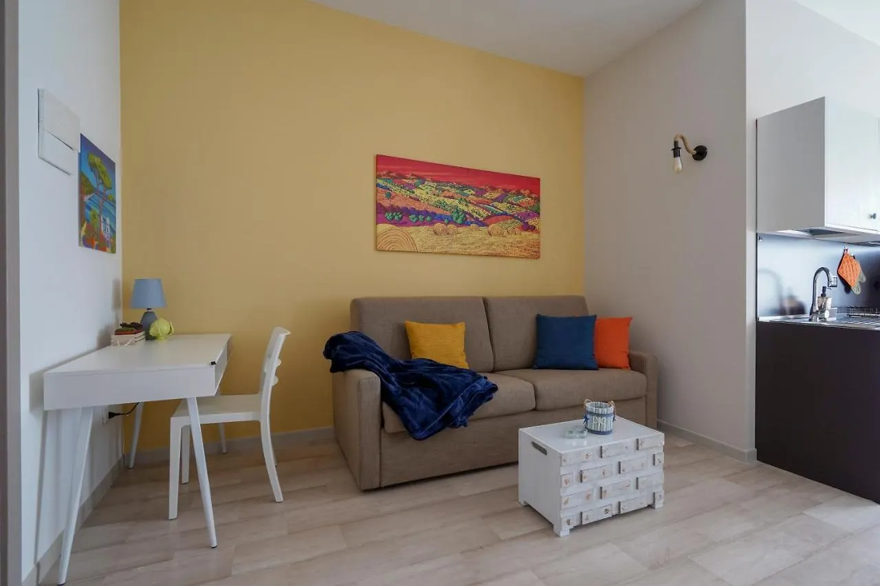 Mediterranea Apartment- Central Station - Free Wifi&Netflix Bari 0*,