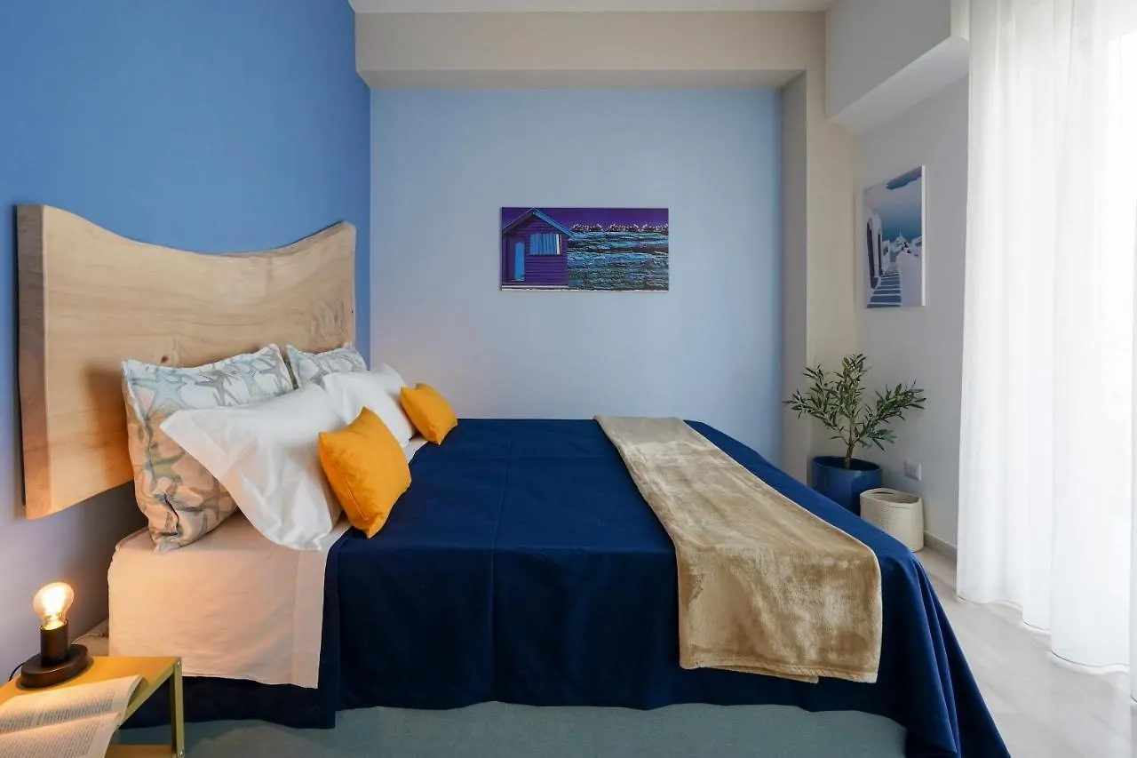 Mediterranea Apartment- Central Station - Free Wifi&Netflix Bari Italie