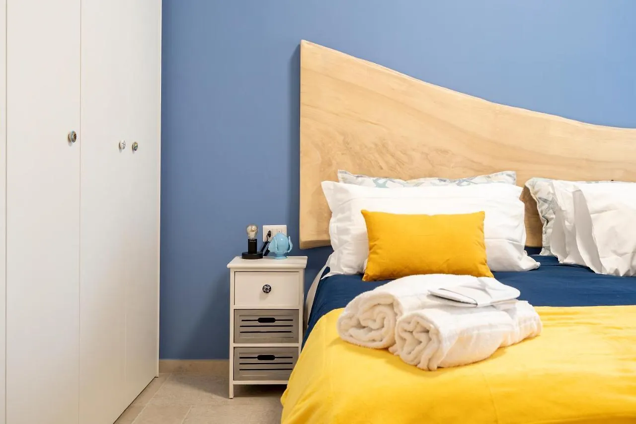 Mediterranea Apartment- Central Station - Free Wifi&Netflix Bari Apartman