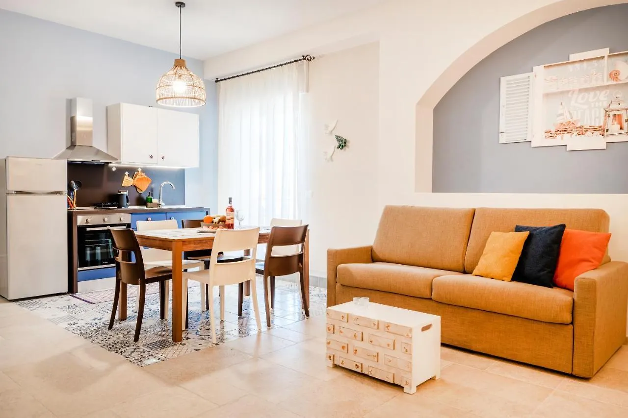 Mediterranea Apartment- Central Station - Free Wifi&Netflix Bari