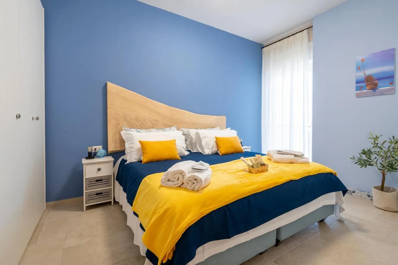 Mediterranea Apartment- Central Station - Free Wifi&Netflix Bari
