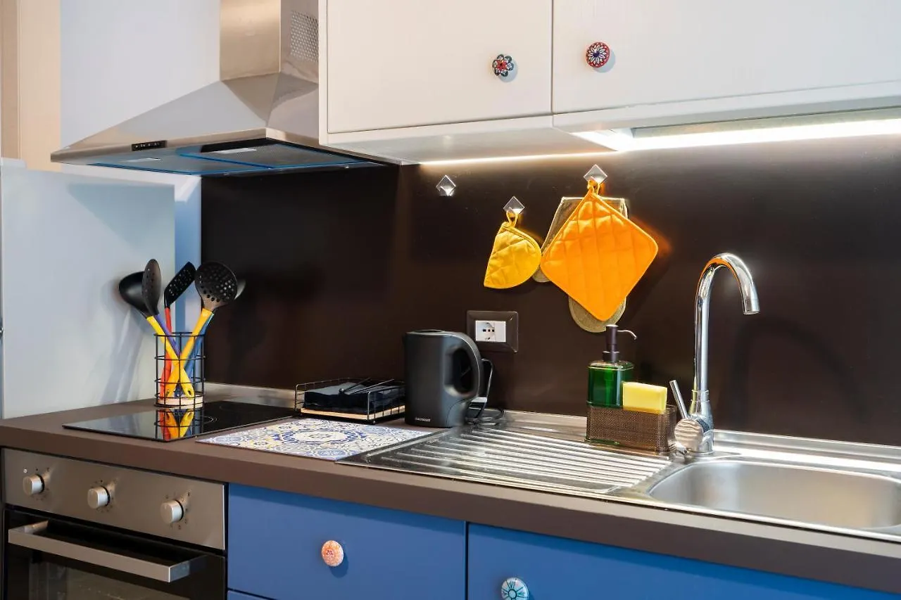 Apartman Mediterranea Apartment- Central Station - Free Wifi&Netflix Bari Olaszország