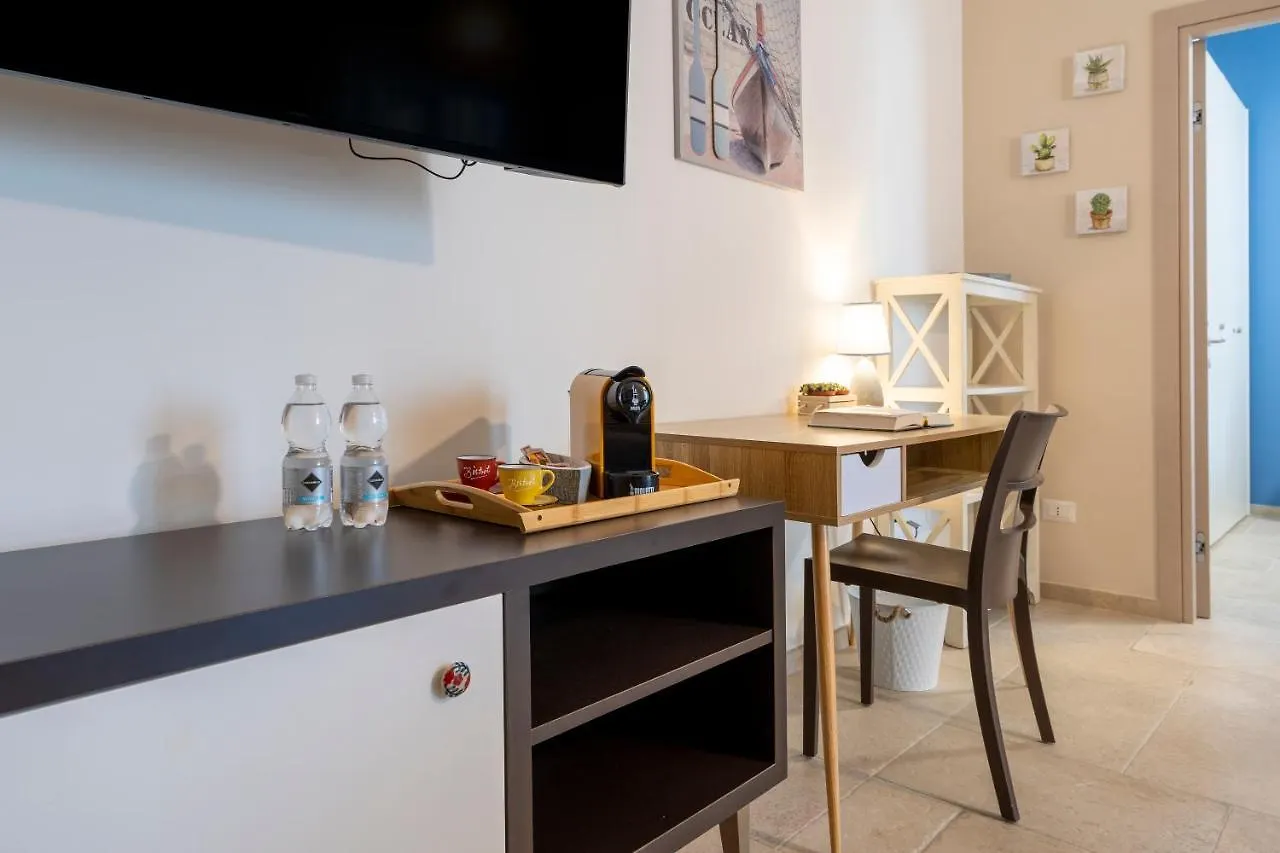 Mediterranea Apartment- Central Station - Free Wifi&Netflix Bari