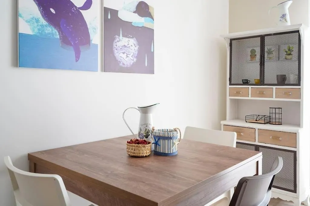 Mediterranea Apartment- Central Station - Free Wifi&Netflix Bari Apartmán